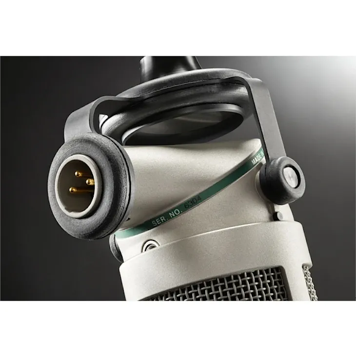 �������� ������� Neumann BCM 705