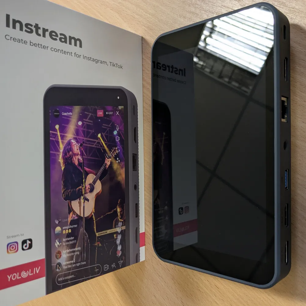 YoloLiv Instream (������) | ���������� ����� ��� ������������� �������